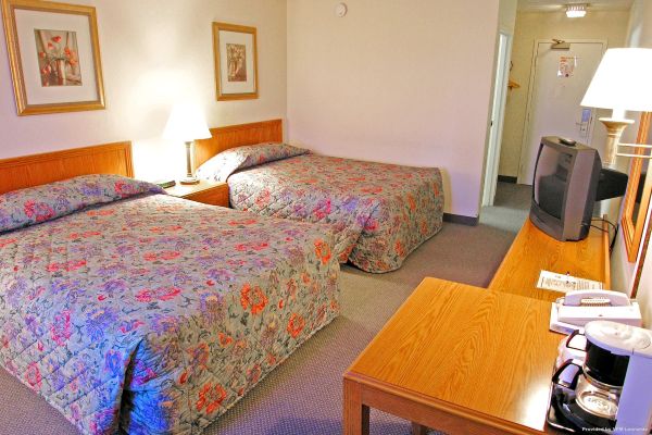 ALPINE LODGE MAGNUSON HOTEL (Gaylord)